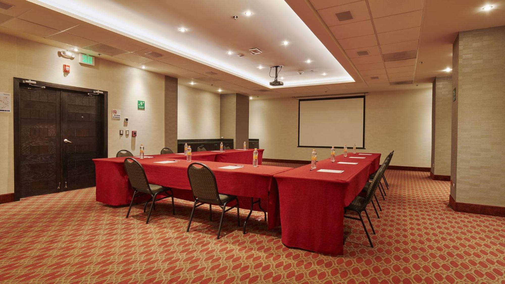 Holiday Inn Express & Suites Chihuahua Juventud By Ihg Ngoại thất bức ảnh