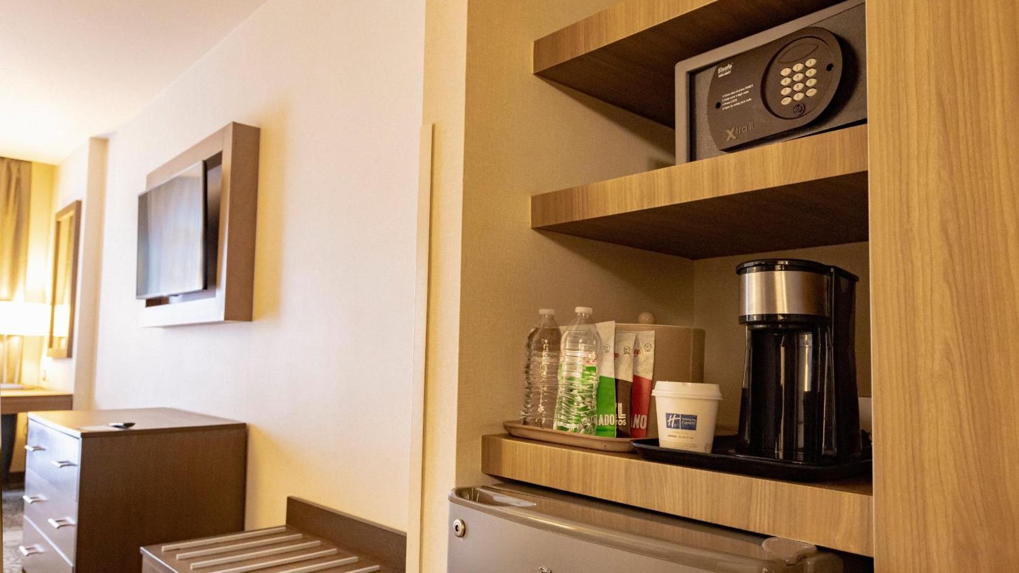 Holiday Inn Express & Suites Chihuahua Juventud By Ihg Ngoại thất bức ảnh