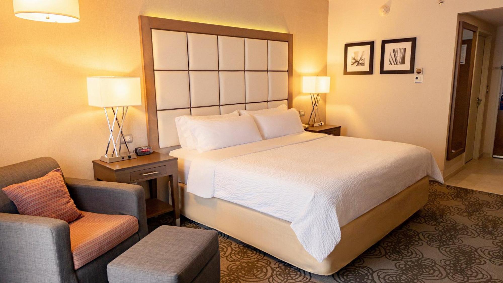 Holiday Inn Express & Suites Chihuahua Juventud By Ihg Ngoại thất bức ảnh