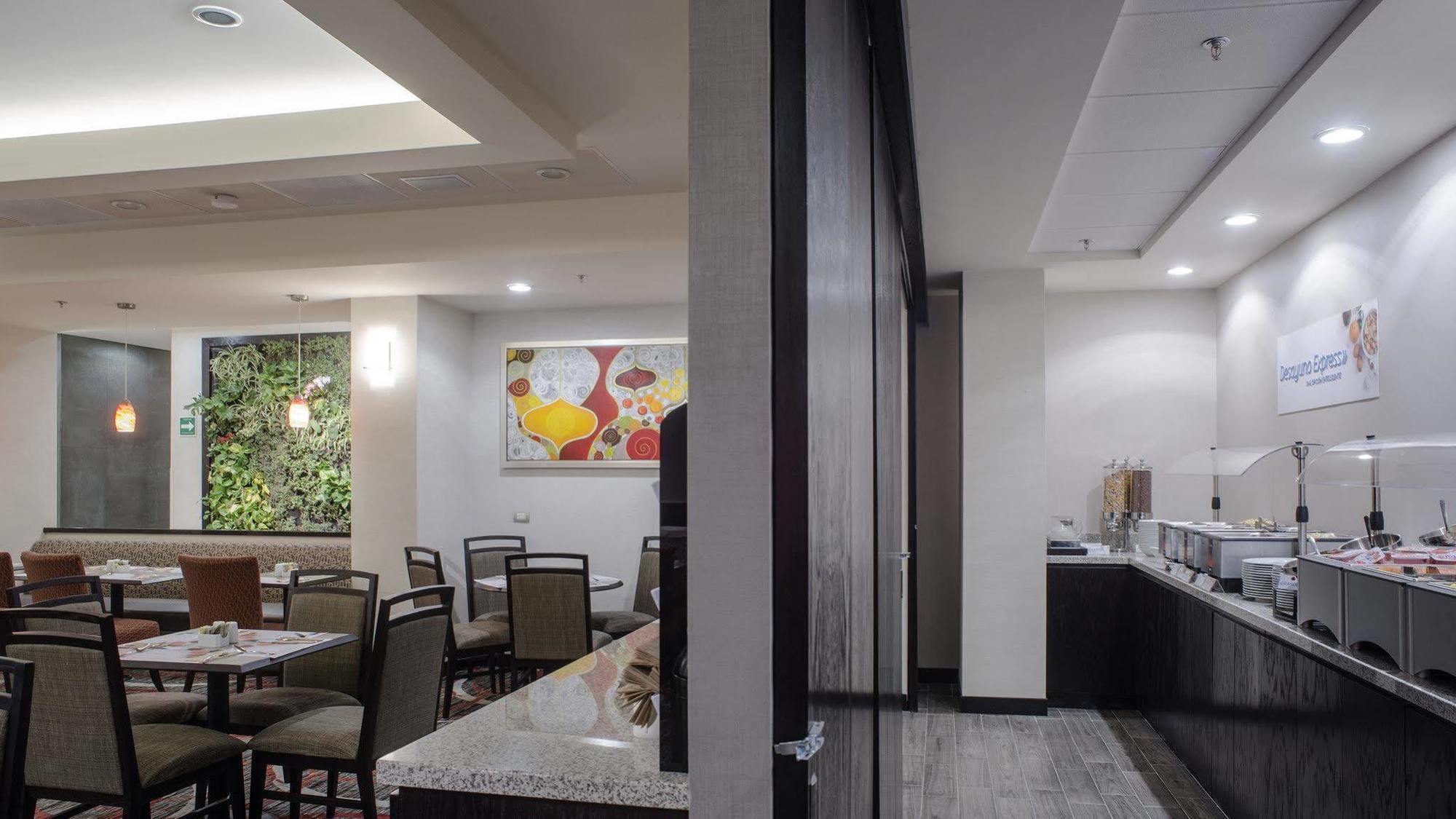 Holiday Inn Express & Suites Chihuahua Juventud By Ihg Ngoại thất bức ảnh