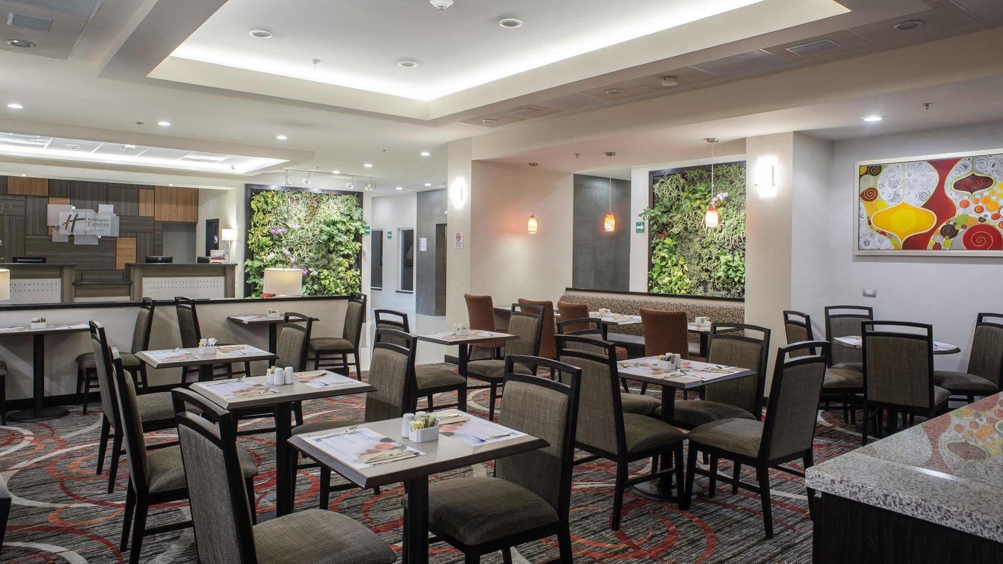 Holiday Inn Express & Suites Chihuahua Juventud By Ihg Ngoại thất bức ảnh