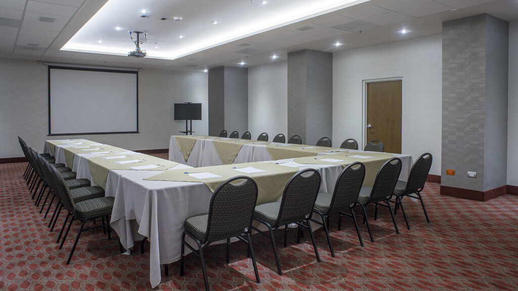 Holiday Inn Express & Suites Chihuahua Juventud By Ihg Ngoại thất bức ảnh